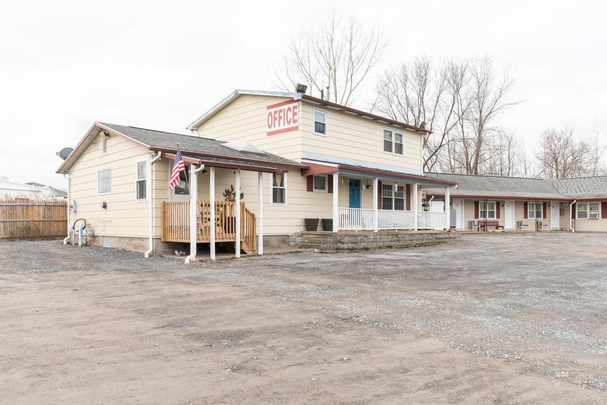 OYO Hotel Starlite Seneca Falls Exterior foto